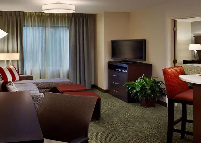 Hotel Staybridge By Ihg 3*